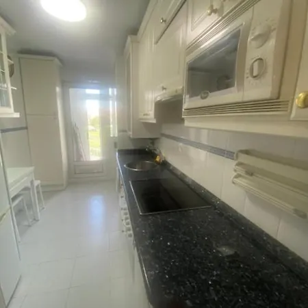Precioso Apartamento Con Aparcamiento Gratuito 아파트 *